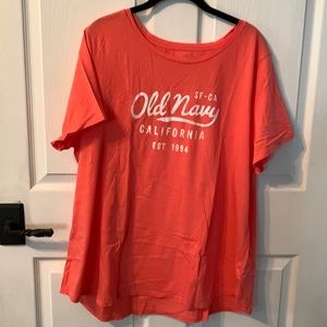 Old navy tee. New never worn. Size XXL